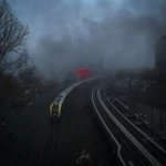 Entre rails et brumes